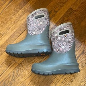 Gray and pink bogs size 2 good used condition